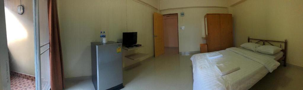 New Home Nakhon Chai Si Exterior photo