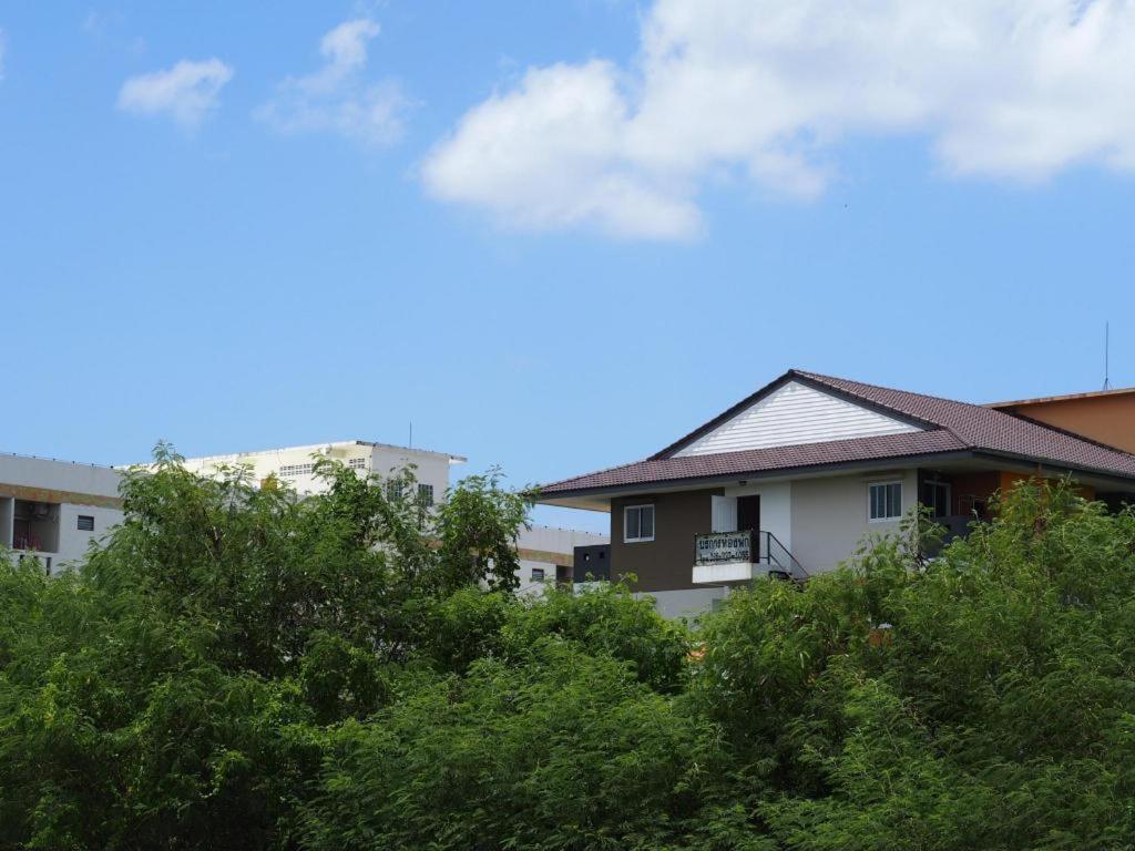 New Home Nakhon Chai Si Exterior photo