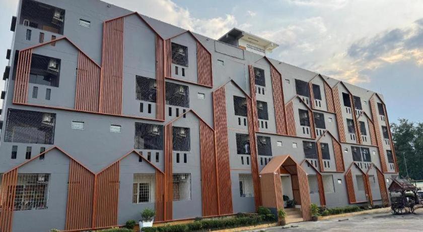 New Home Nakhon Chai Si Exterior photo