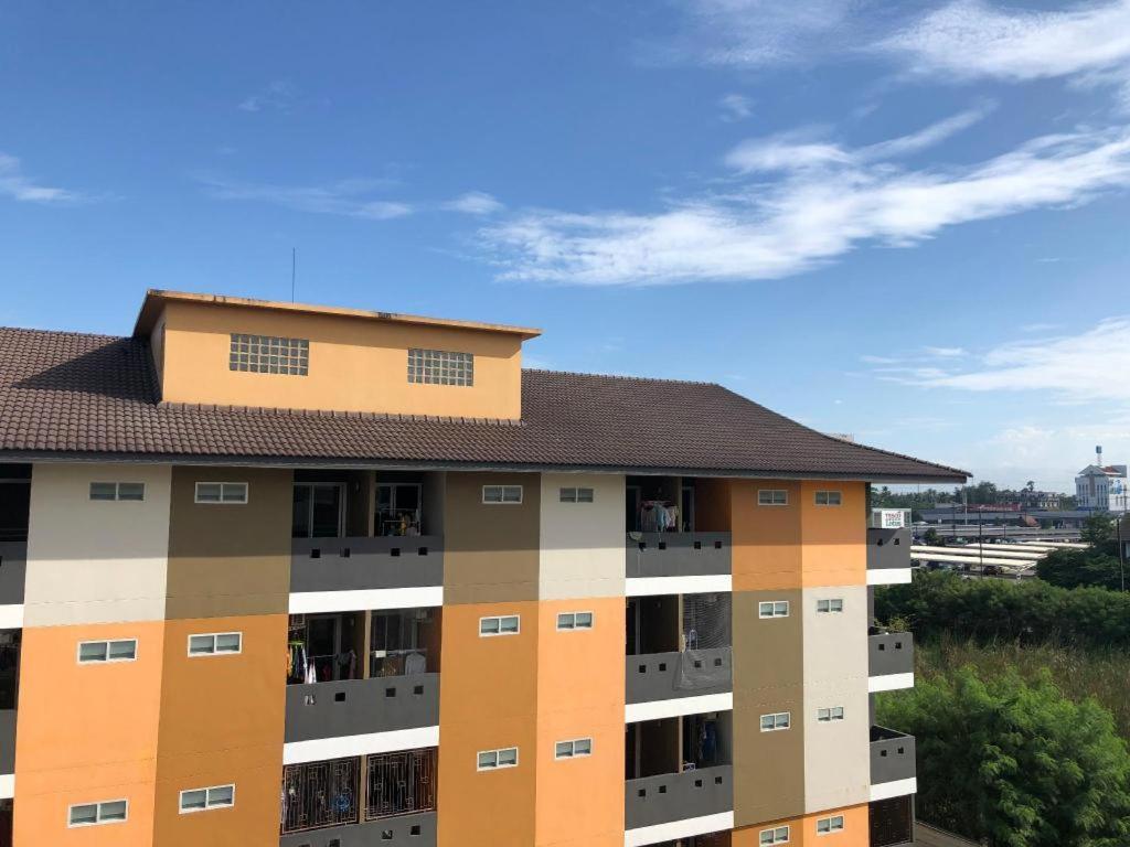 New Home Nakhon Chai Si Exterior photo